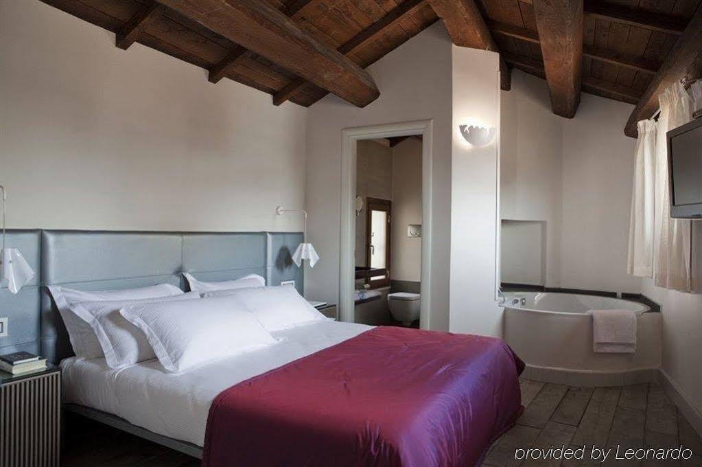 Navona Palace Luxury Inn Рим Стая снимка